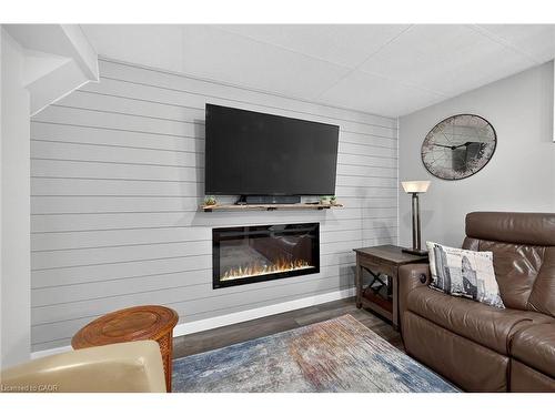 72 Viceroy Court, Hamilton, ON - Indoor Photo Showing Living Room With Fireplace