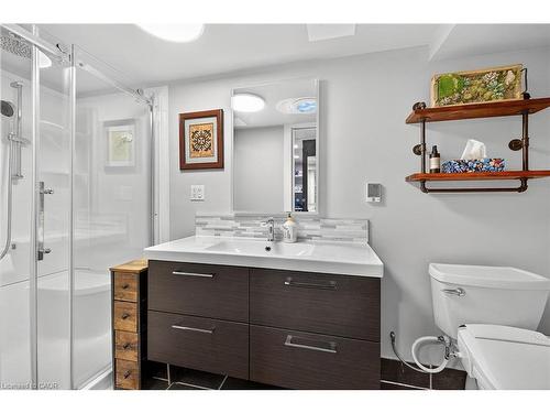 72 Viceroy Court, Hamilton, ON - Indoor Photo Showing Bathroom