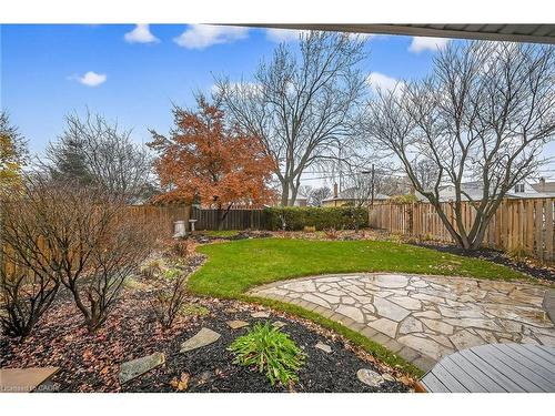 72 Viceroy Court, Hamilton, ON - Outdoor With Backyard