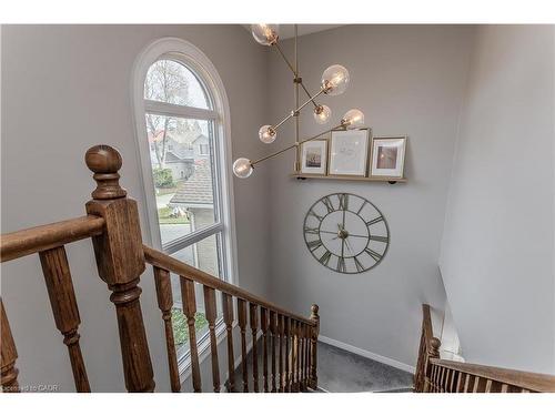 347 Delancey Boulevard, Hamilton, ON - Indoor Photo Showing Other Room