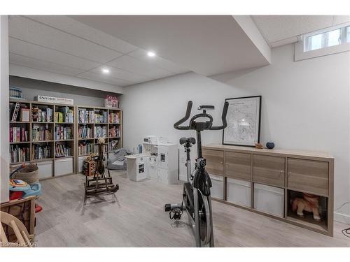 347 Delancey Boulevard, Hamilton, ON - Indoor