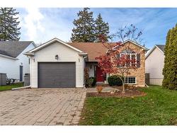 7 Anderson Crescent  Smithville, ON L0R 2A0