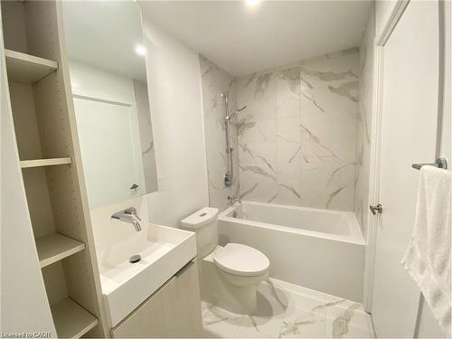 2206-370 Martha Street, Burlington, ON - Indoor Photo Showing Bathroom
