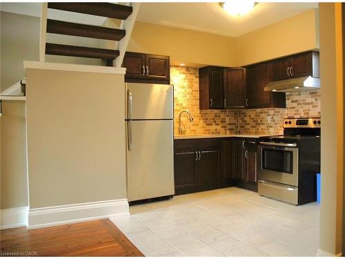 24 Florence Street, Hamilton, ON - Indoor Photo Showing Kitchen