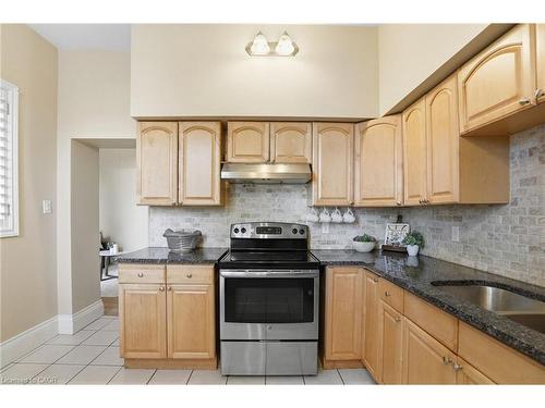 24 Florence Street, Hamilton, ON - Indoor Photo Showing Kitchen