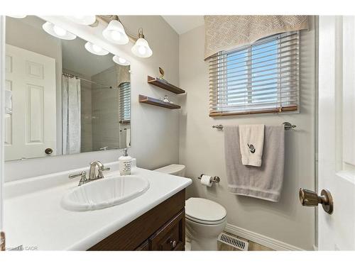 3 Atkins Drive, Hamilton, ON - Indoor Photo Showing Bathroom