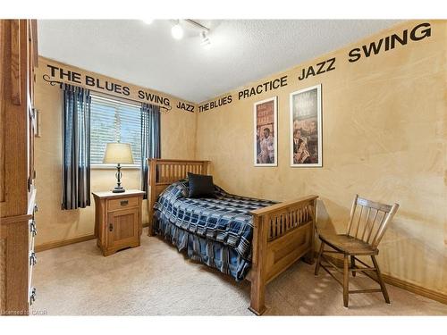 3 Atkins Drive, Hamilton, ON - Indoor Photo Showing Bedroom