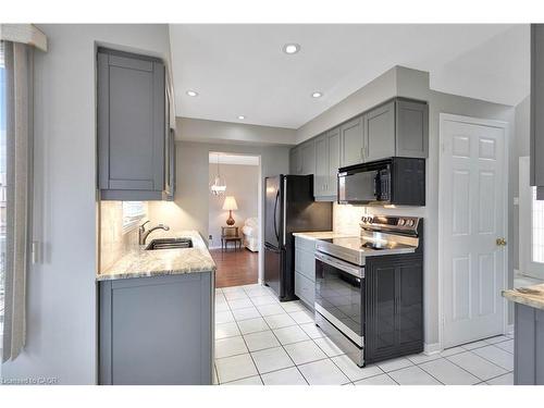 2185 Vista Drive, Burlington, ON - Indoor Photo Showing Kitchen