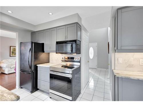 2185 Vista Drive, Burlington, ON - Indoor Photo Showing Kitchen
