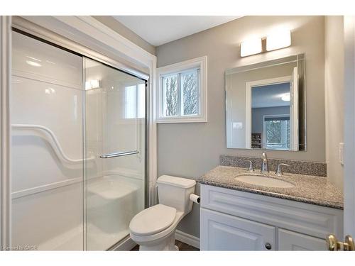 2185 Vista Drive, Burlington, ON - Indoor Photo Showing Bathroom
