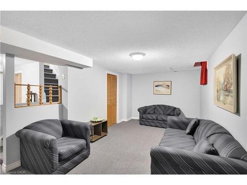 2185 Vista Drive, Burlington, ON - Indoor Photo Showing Living Room