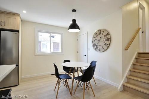 30 Grenadier Road, Cambridge, ON - Indoor Photo Showing Dining Room