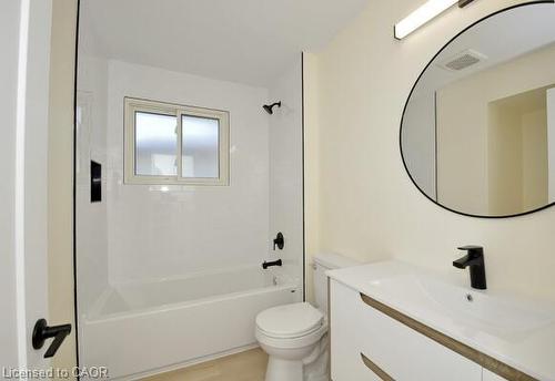 30 Grenadier Road, Cambridge, ON - Indoor Photo Showing Bathroom