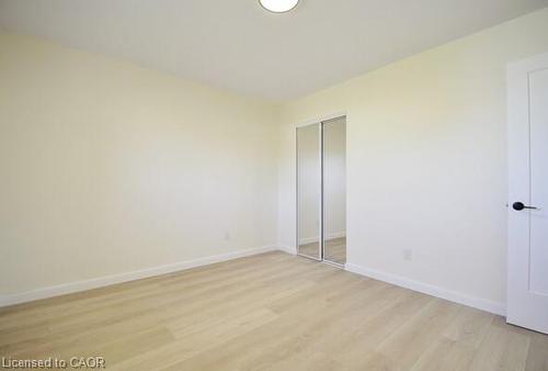30 Grenadier Road, Cambridge, ON - Indoor Photo Showing Other Room