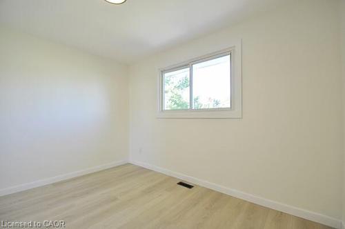 30 Grenadier Road, Cambridge, ON - Indoor Photo Showing Other Room