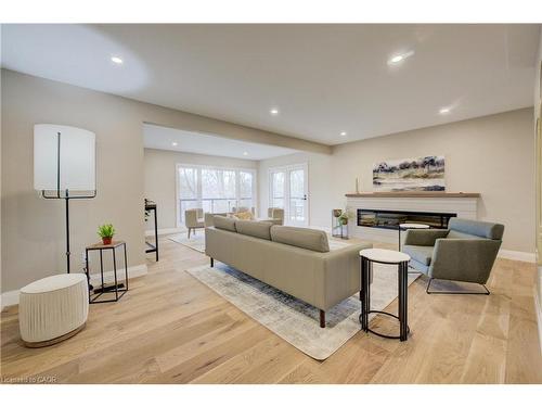 279 Ferndale Place, Waterloo, ON - Indoor With Fireplace