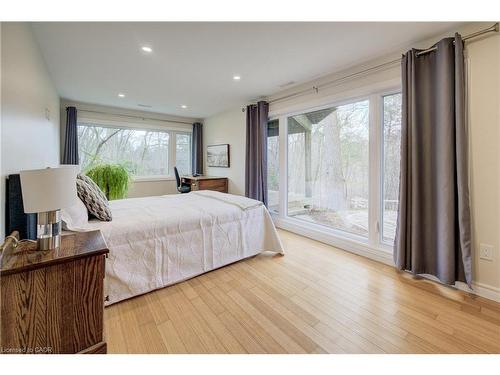 279 Ferndale Place, Waterloo, ON - Indoor Photo Showing Bedroom