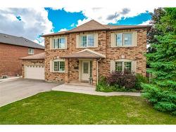 13 Petworth Road  Brampton, ON L6Z 4C5