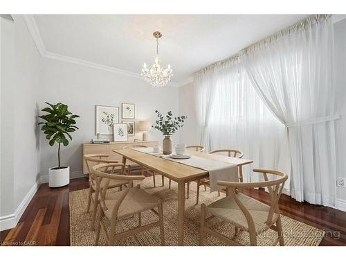 2201 Cartier Crescent, Burlington, ON - Indoor Photo Showing Dining Room