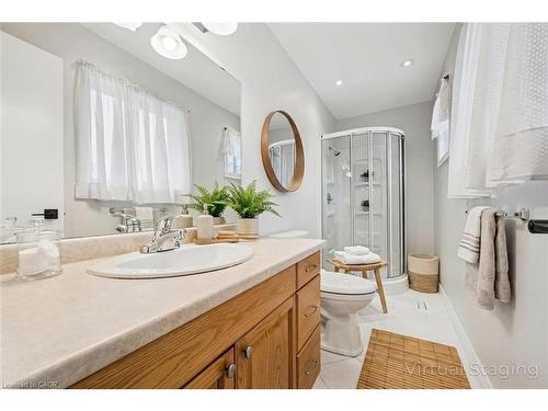 2201 Cartier Crescent, Burlington, ON - Indoor Photo Showing Bathroom