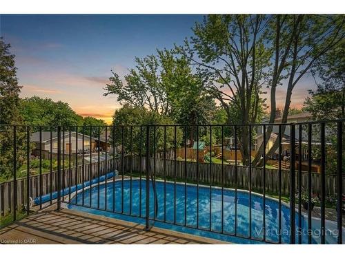 2201 Cartier Crescent, Burlington, ON - Outdoor