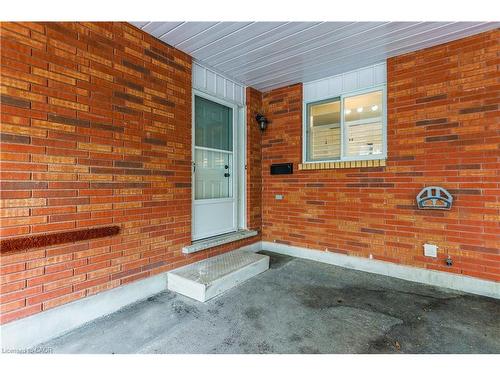 20-1030 Colborne Street E, Brantford, ON -  With Exterior