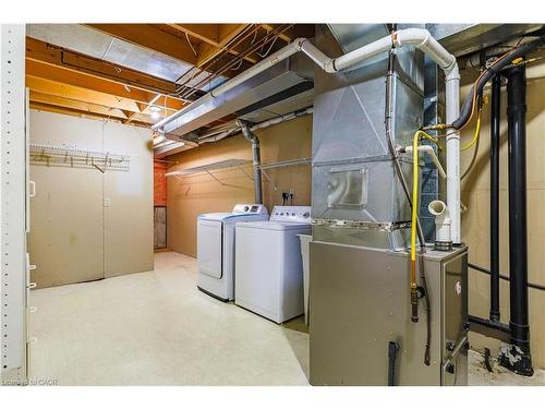 20-1030 Colborne Street E, Brantford, ON - Indoor Photo Showing Laundry Room