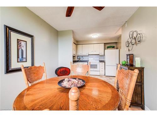 405-89 Westwood Road, Guelph, ON - Indoor Photo Showing Dining Room