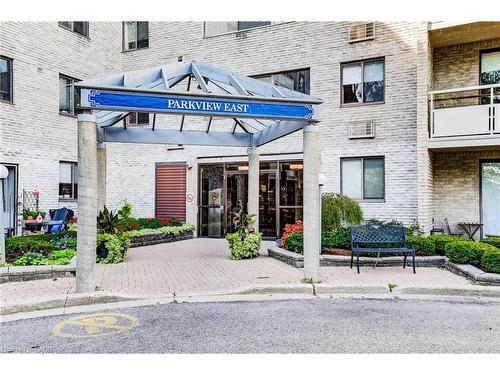 405-89 Westwood Road, Guelph, ON - Outdoor