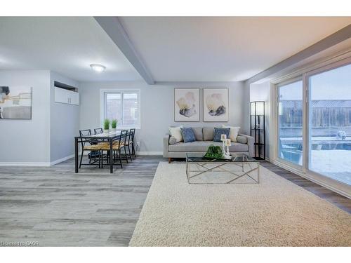 33 Orchid Crescent, Kitchener, ON - Indoor Photo Showing Living Room