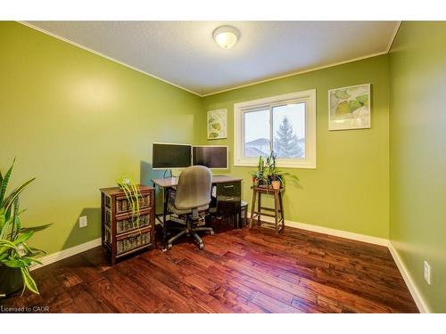 33 Orchid Crescent, Kitchener, ON - Indoor Photo Showing Other Room