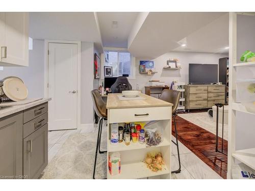 33 Orchid Crescent, Kitchener, ON - Indoor Photo Showing Kitchen