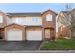 40-800 Paramount Drive  Stoney Creek, ON L8J 3V8