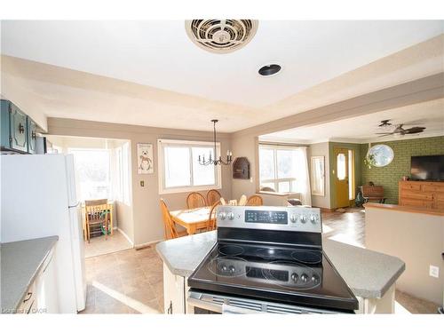 535 Mcdowell Road E, Simcoe, ON - Indoor Photo Showing Kitchen