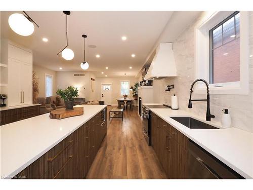 238 Eagle Street S, Cambridge, ON - Indoor Photo Showing Kitchen With Upgraded Kitchen