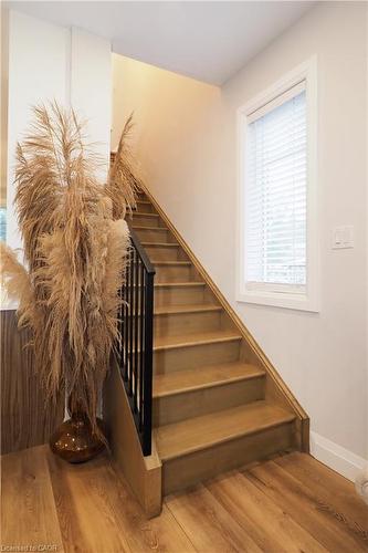 238 Eagle Street S, Cambridge, ON - Indoor Photo Showing Other Room