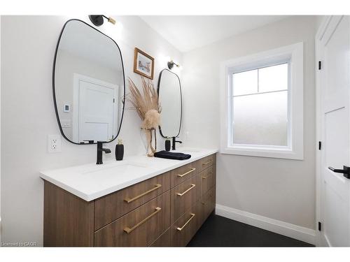 238 Eagle Street S, Cambridge, ON - Indoor