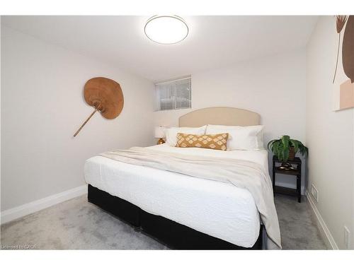 238 Eagle Street S, Cambridge, ON - Indoor Photo Showing Bedroom