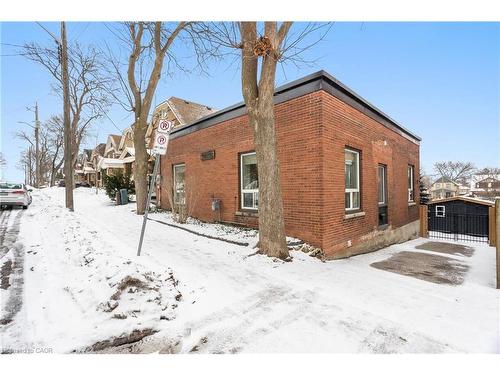 66 Chestnut Street, Kitchener, ON - Outdoor