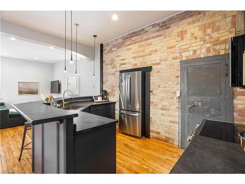 66 Chestnut Street, Kitchener, ON - Indoor Photo Showing Kitchen With Upgraded Kitchen