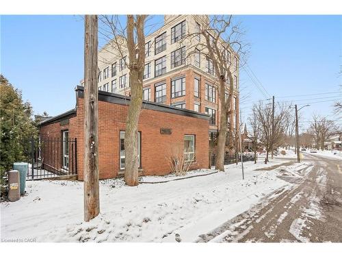 66 Chestnut Street, Kitchener, ON - Outdoor