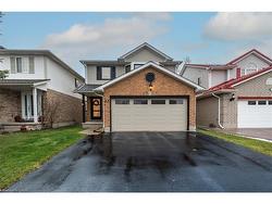 83 Burnaby Crescent  Kitchener, ON N2N 3A1