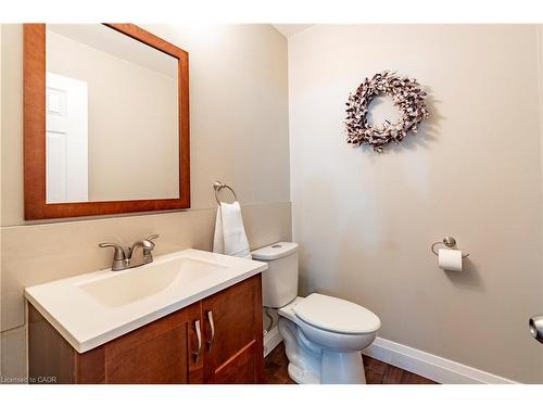 83 Burnaby Crescent, Kitchener, ON - Indoor Photo Showing Bathroom