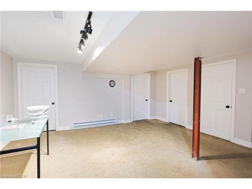 122 Fundy Avenue, London, ON - Indoor Photo Showing Other Room