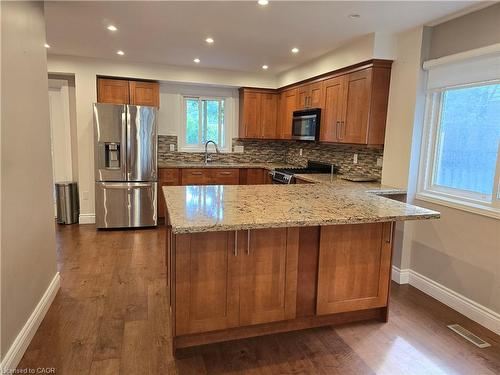 1278 Hammond Street, Burlington, ON - Indoor Photo Showing Kitchen