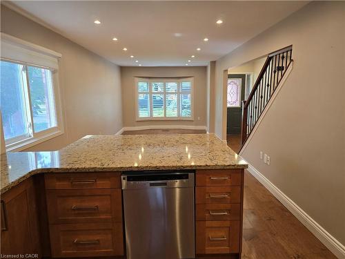 1278 Hammond Street, Burlington, ON - Indoor