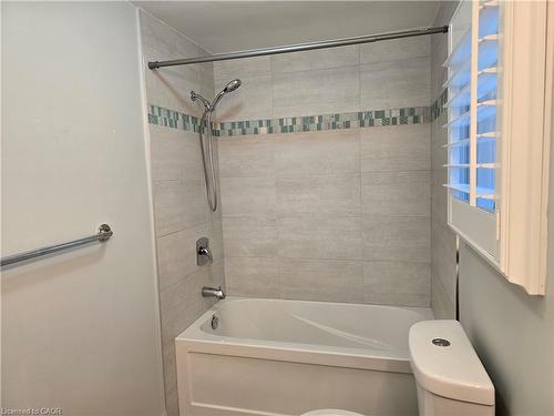 1278 Hammond Street, Burlington, ON - Indoor Photo Showing Bathroom