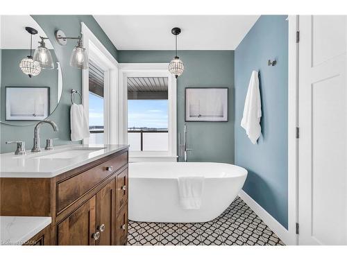 706249 County Rd 21, Mulmur, ON - Indoor Photo Showing Bathroom