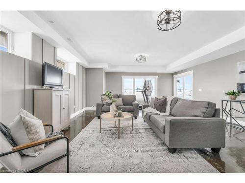 706249 County Rd 21, Mulmur, ON - Indoor Photo Showing Living Room