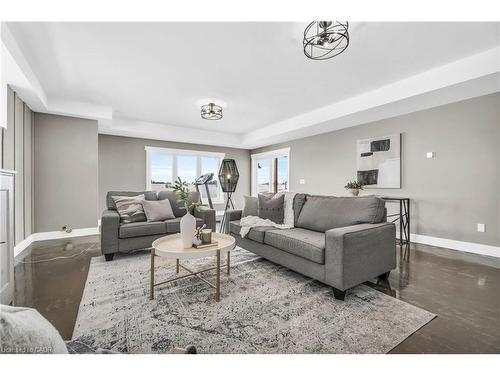 706249 County Rd 21, Mulmur, ON - Indoor Photo Showing Living Room
